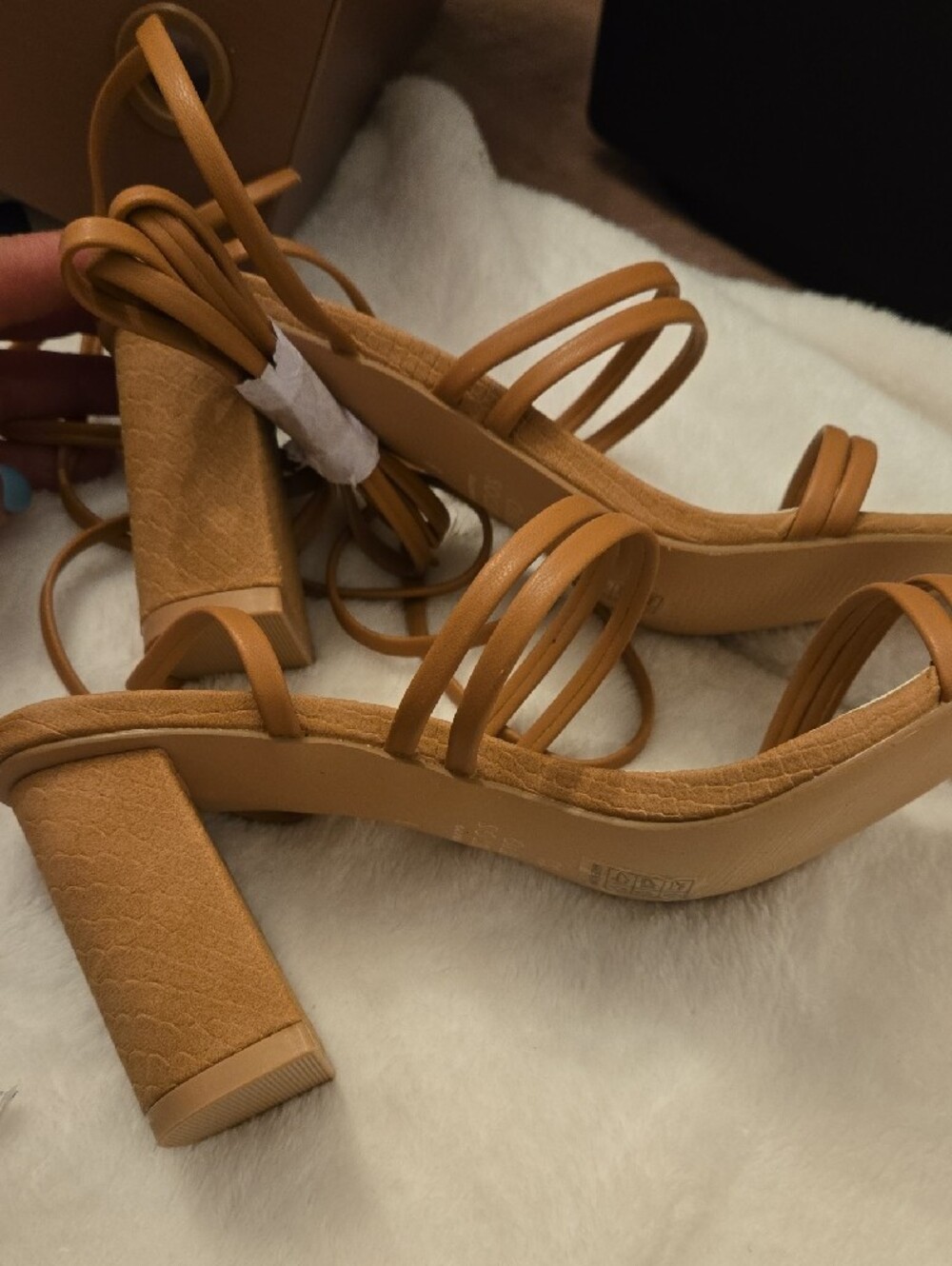 Oasis Society SIZE 6 Tan Lace-Up Strappy Heeled Sandals NWT - Picture 4 of 7